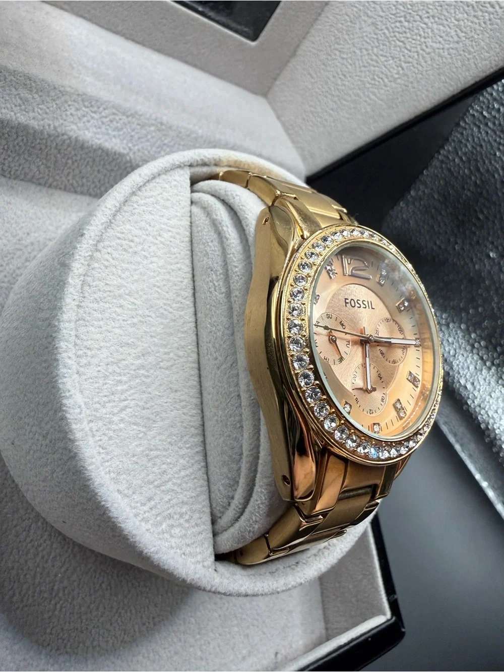Fossil Riley ES2811 Gold Tone Crystal Watch Womens 38.6mm Rose Dial Multi 10 ATM